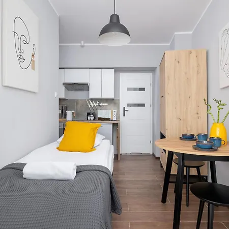 Stylowe Apartamenty Typu Studio Na Parterze W Centrum Katowic Blisko Rynku By Noclegi Renters Katowice Exterior photo